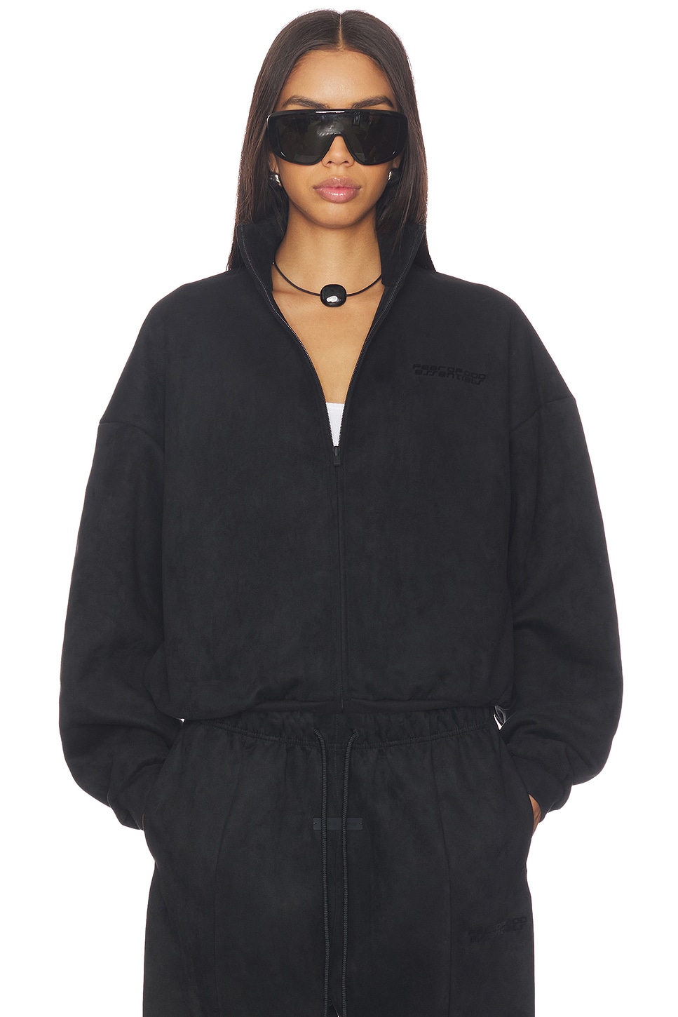 FEAR OF GOD ESSENTIALSトラックジャケット Fear of God ESSENTIALS トラックジャケット - Vintage Black | REVOLVE