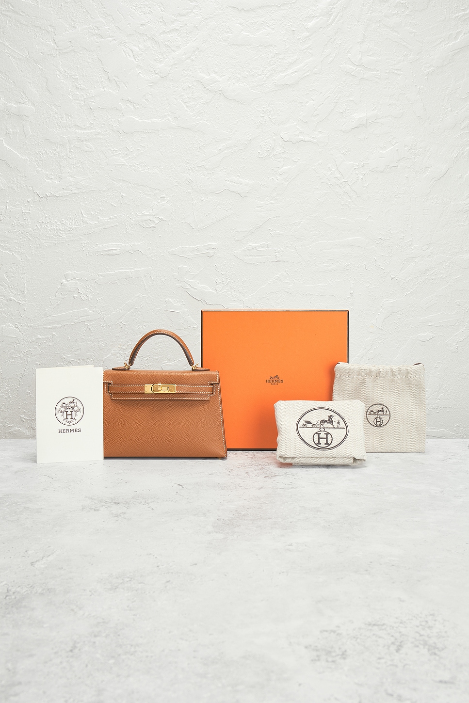 シンプル＆エレガント☆【HERMES】Portefeuille 1957 To Go Gold 1957 To Go wallet | Hermès Mainland China