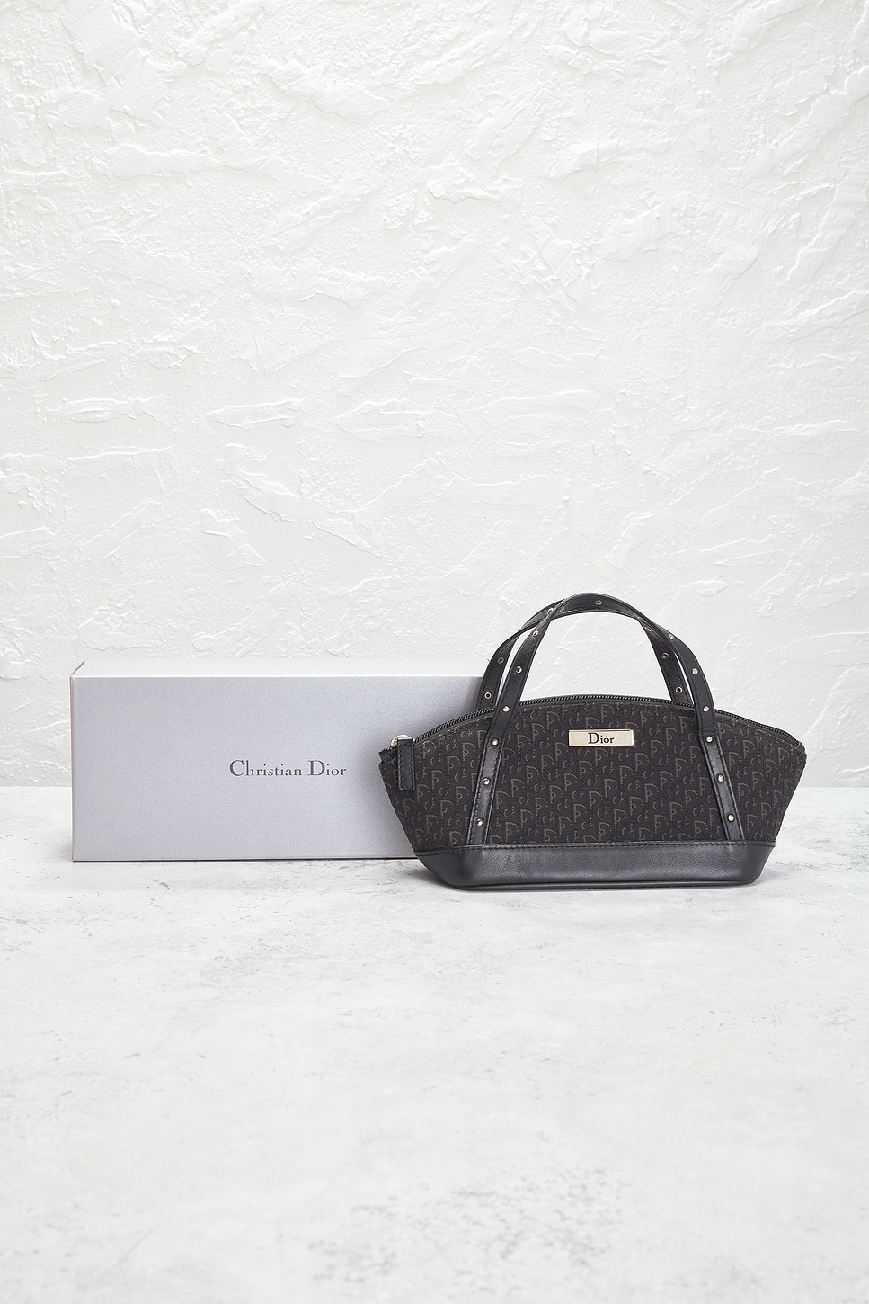 FWRD Renew DIOR バッグ - Black | REVOLVE