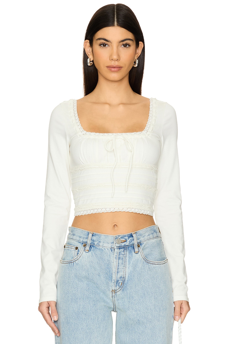 (取寄) フリーピープル レディース スカーレット スモック ロング スリーブ Free People women Scarlet Smocked Long Sleeve Clean Ivory Free People Scarlet Smocked Long Sleeve in Clean Ivory | REVOLVE