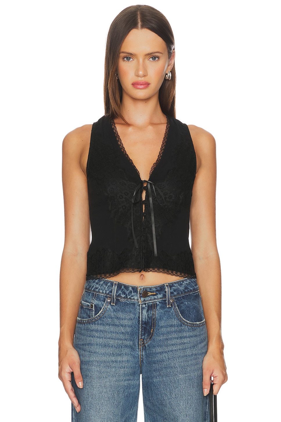 Free People JAIDA ベストトップ - Black | REVOLVE