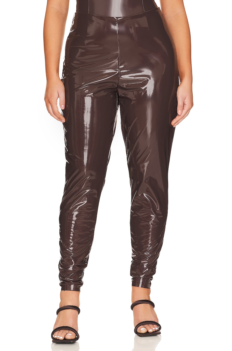 Good American Faux Leather Pull On Skinny in Dark Chocolate001