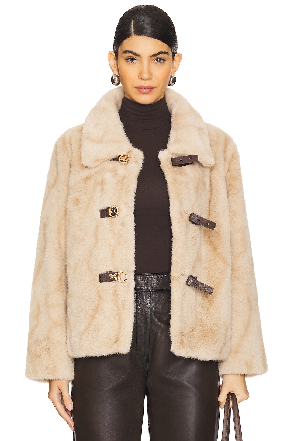 HEARTLOOM Tegan Faux Fur Coat