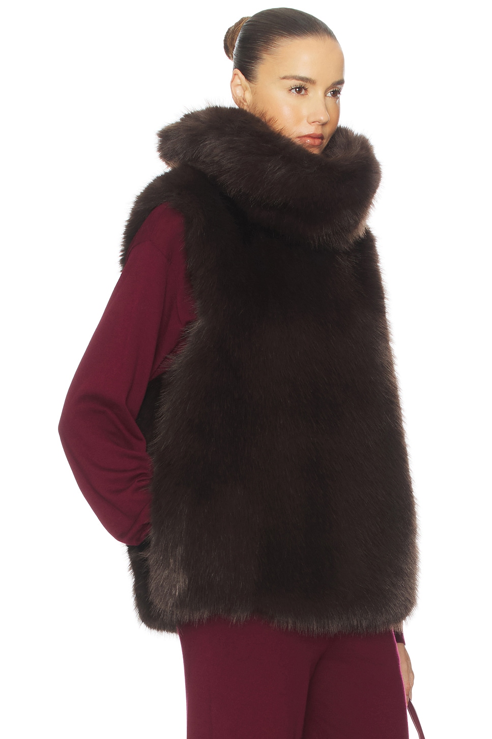 ベスト/ジレ HYEON  Fur gilet HYEON fur gilet / white - メルカリ