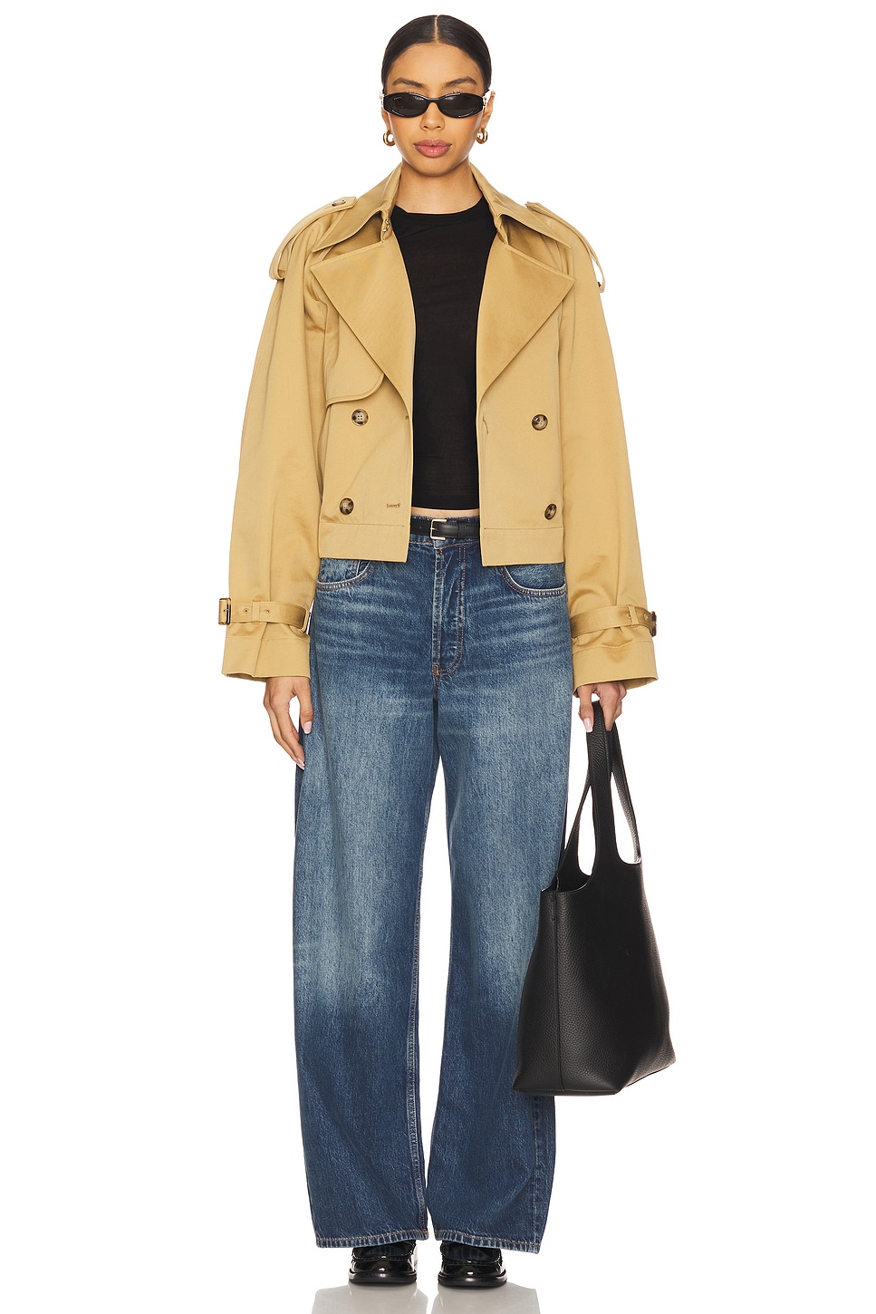 Ivy Oak GABARDINA CORTA JESSICA en Desert Sand | REVOLVE, image size:967x1450