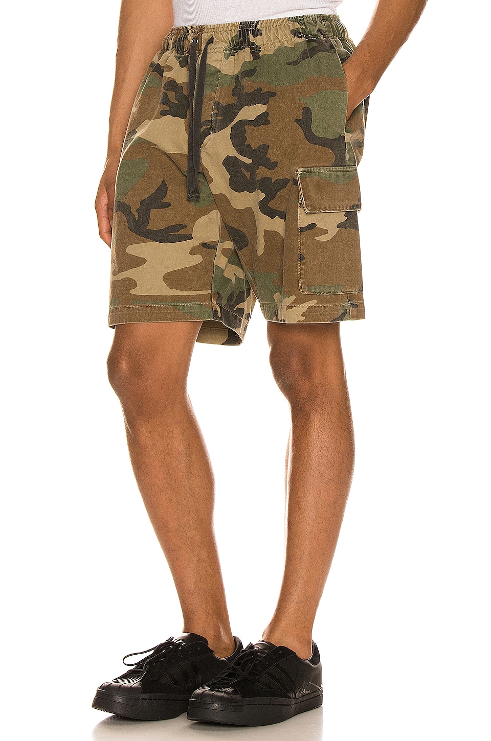 nike utility cargo shorts