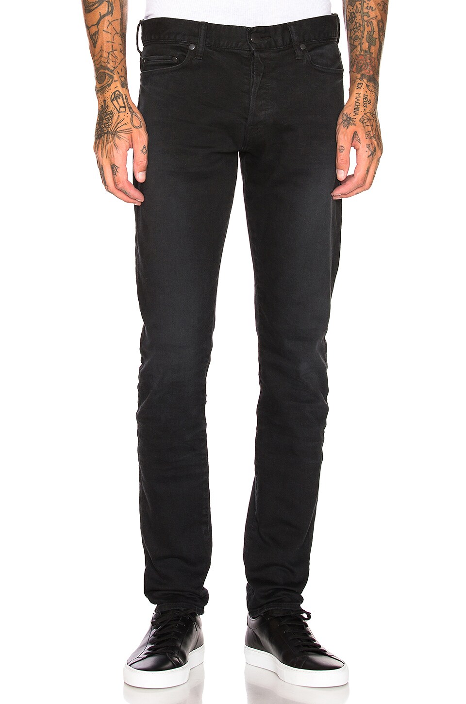 john elliott carbon cast 2
