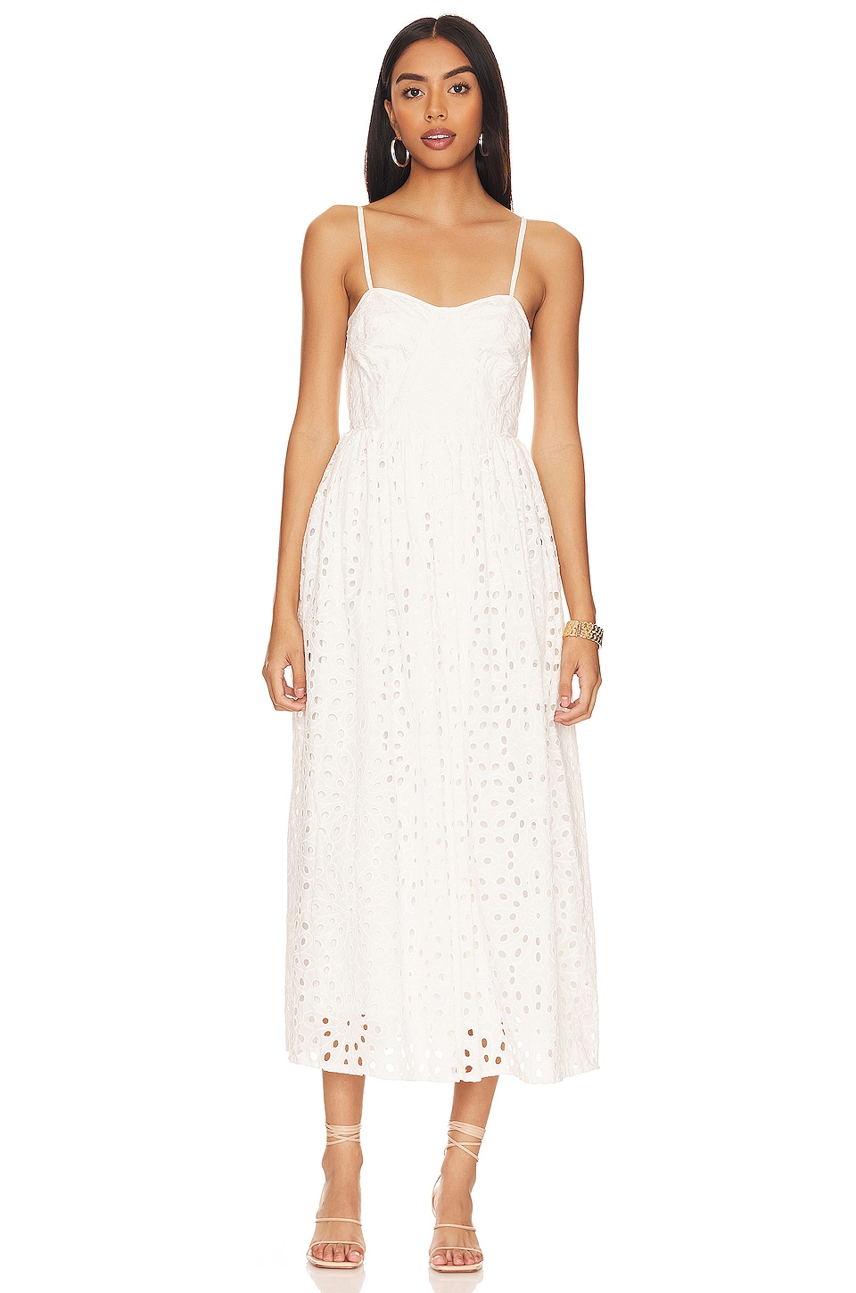 Discover your favorite stunning white maxi dress for summer vacation to make you feel like a Greek Goddess. Plus flat sandals & accessories.