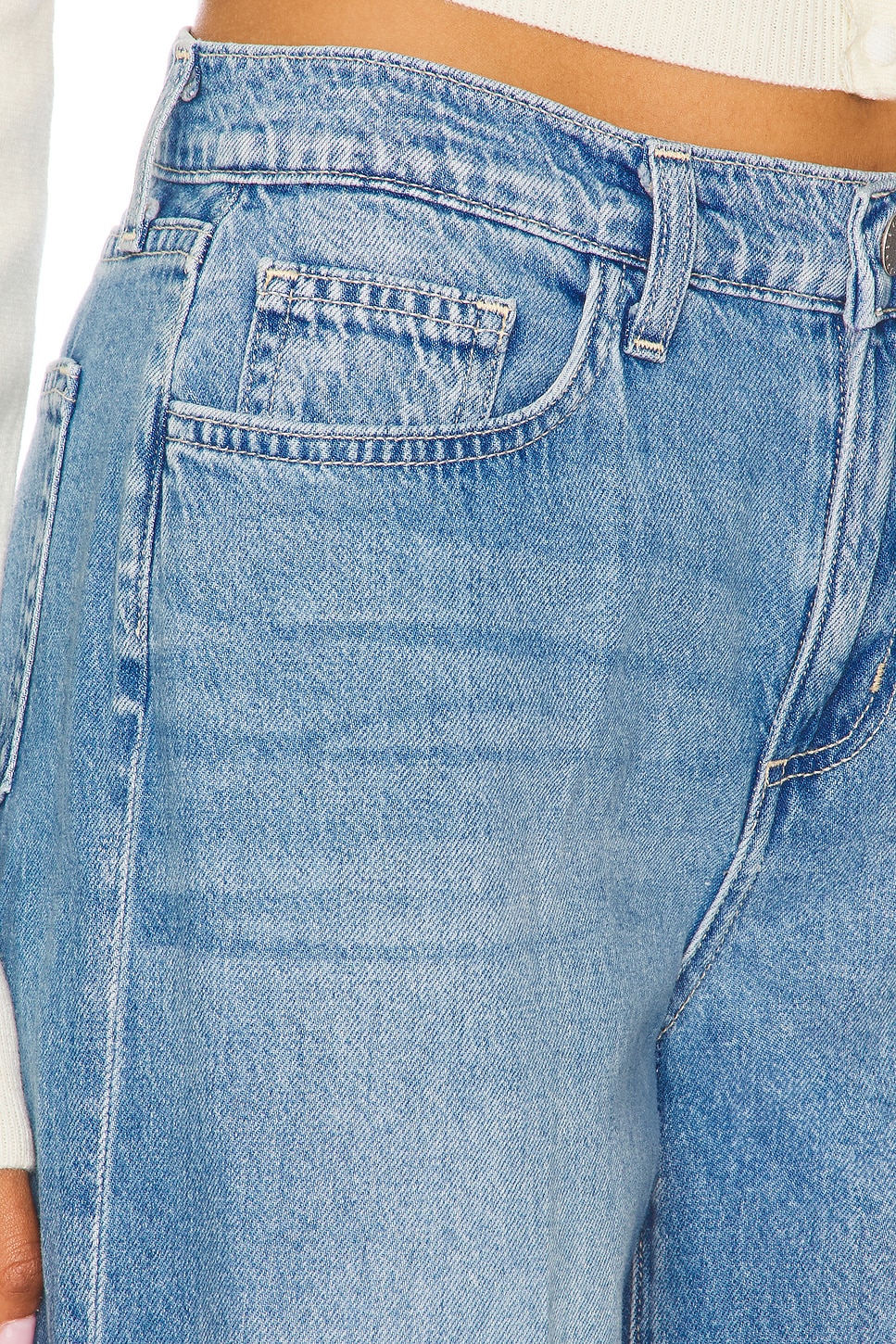 L'AGENCE Alicent High Rise Sneaker Wide Leg thumbnail