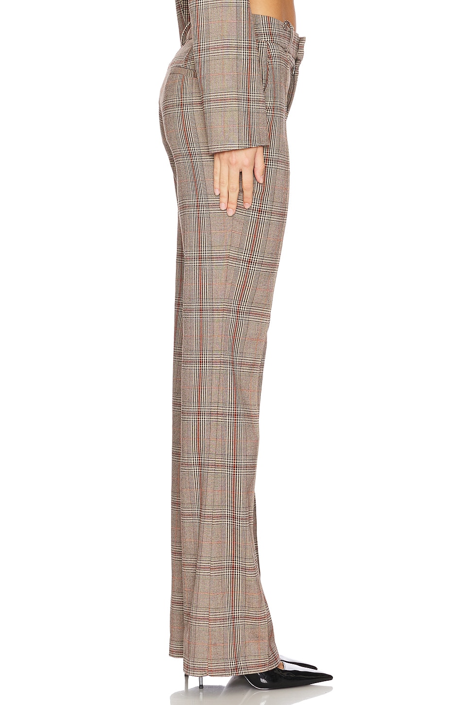 Bonnie Pant - Thumbnail 3