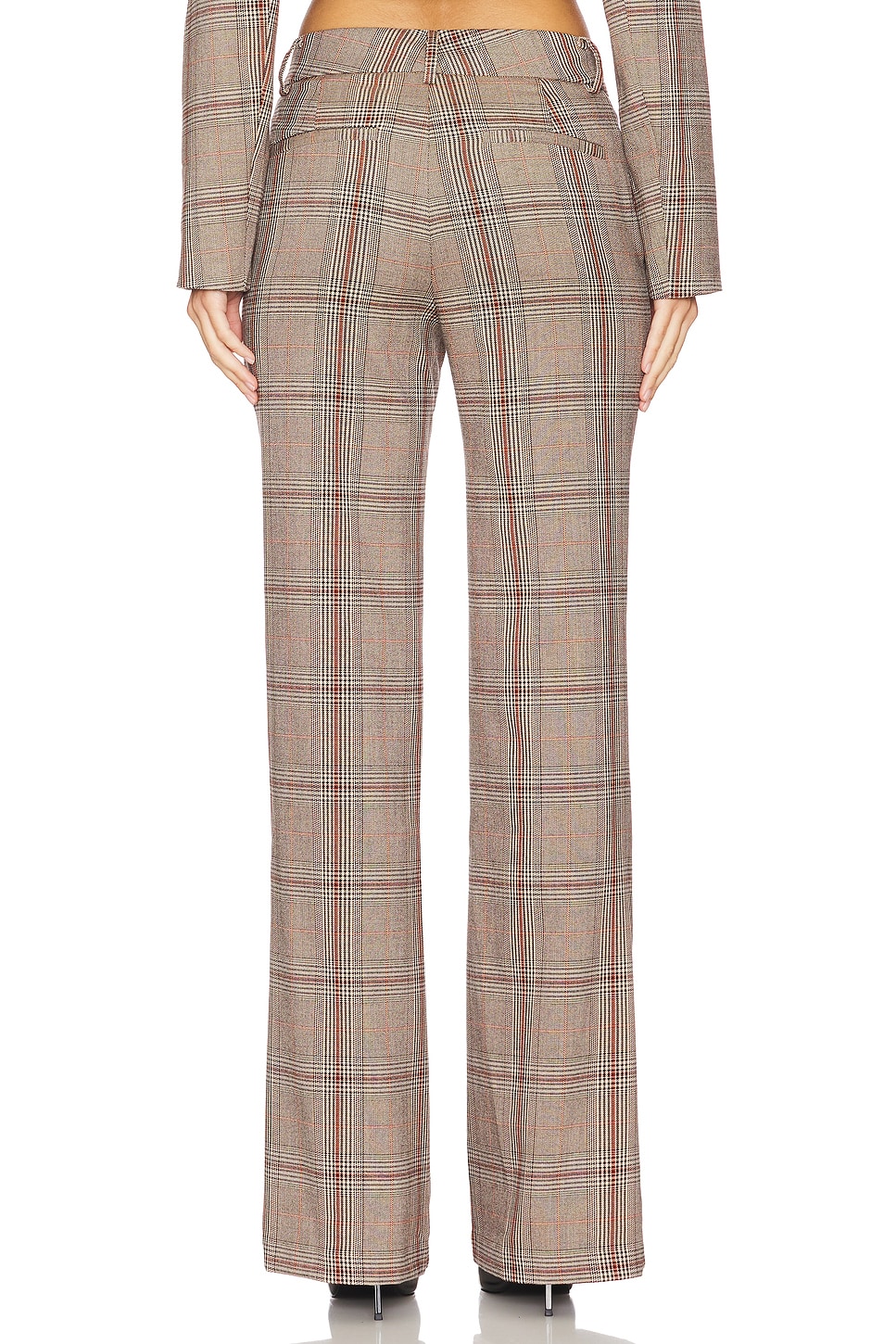 Bonnie Pant - Thumbnail 4
