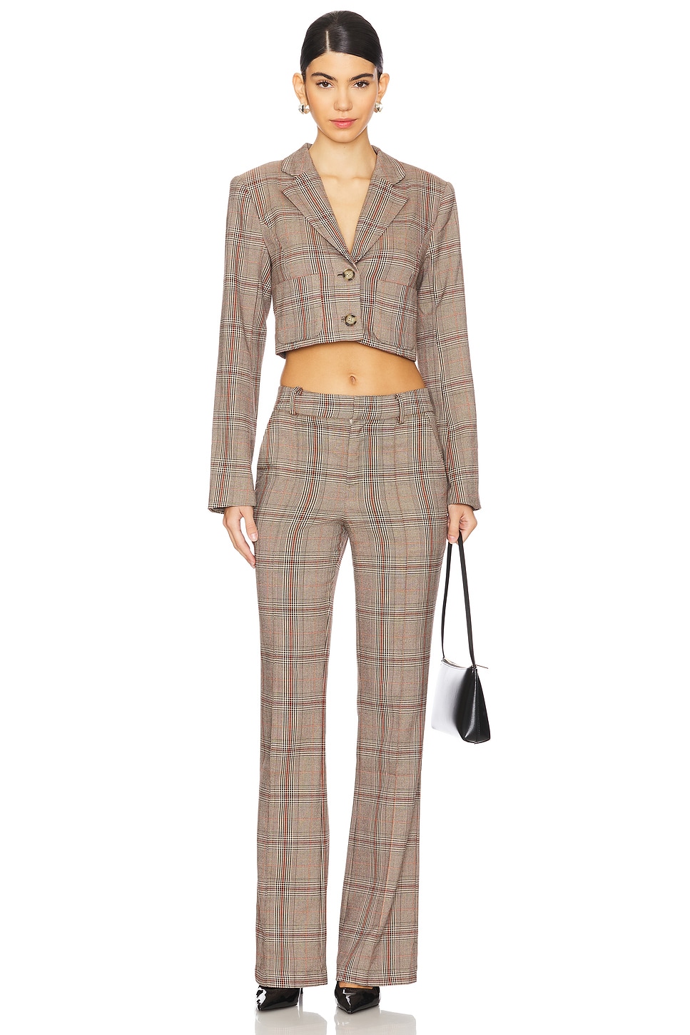 Bonnie Pant - Thumbnail 5