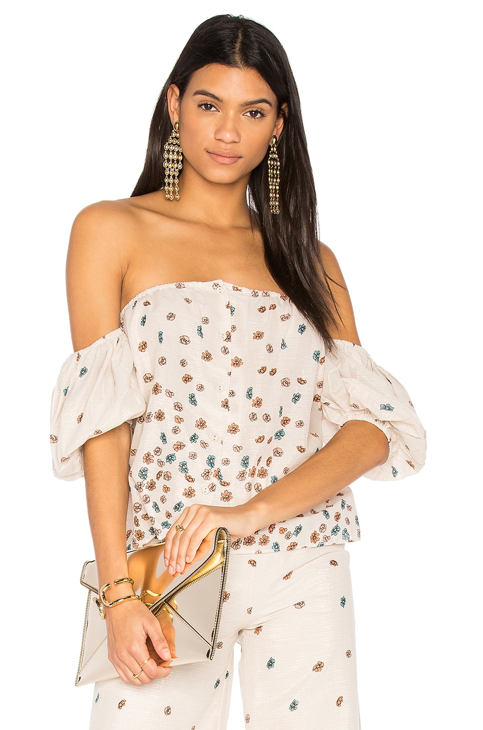 model info araya araya 的信息 腰围 25" 胸围 32" 臀围 34" 高度 5