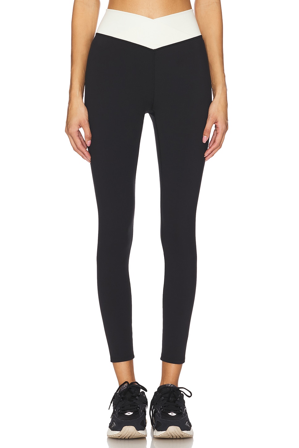 LSPACE — ЛЕГГИНСЫ UNMATCHED · Black Cream