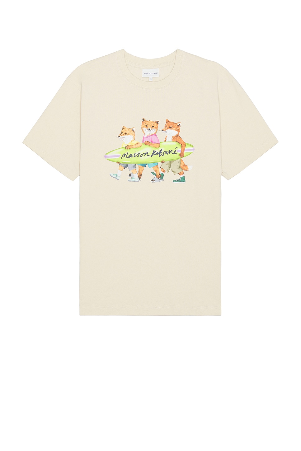 Maison Kitsune サーフィンフォックス コンフォートTシャツ Maison Kitsune Surfing Foxes Comfort T-Shirt in Paper | REVOLVE