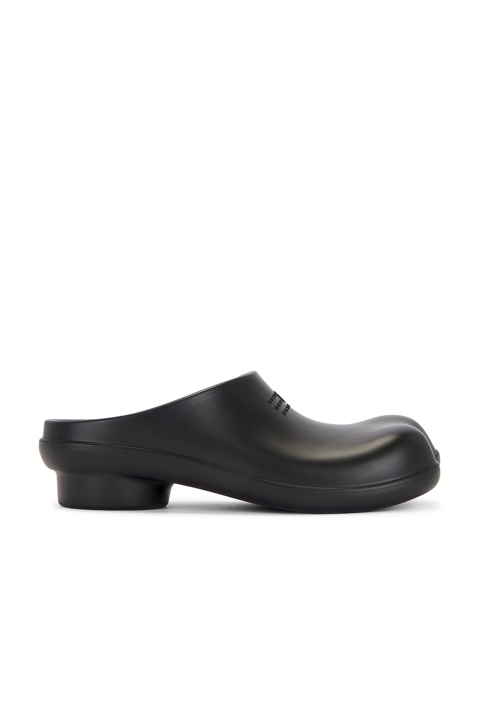 MM6 Maison Margiela SLIPPERS en Black REVOLVE