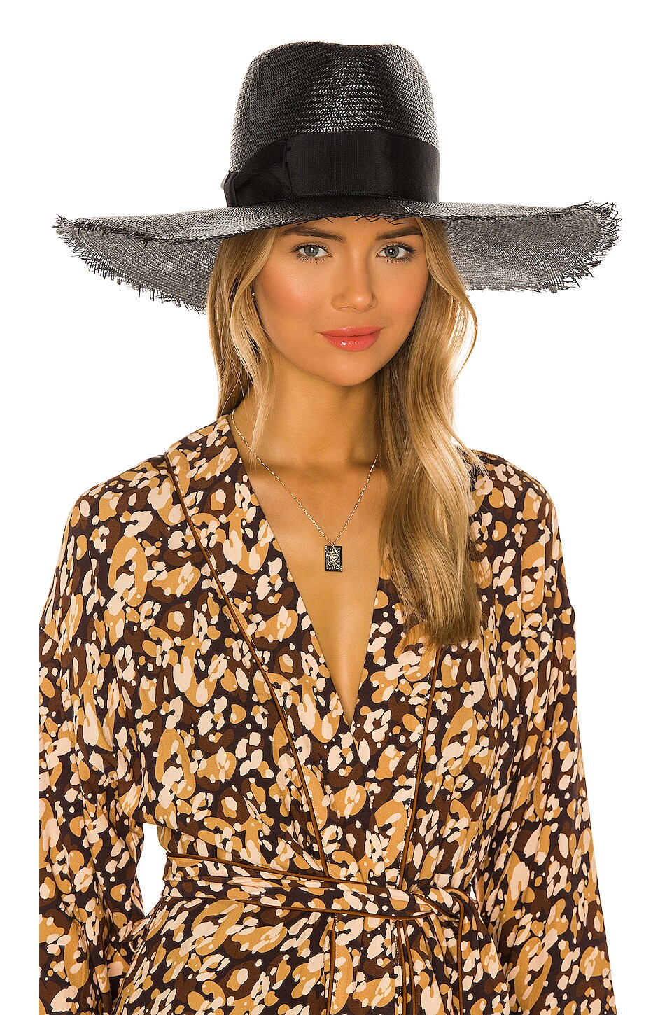 Monrowe Roe Hat in Black | REVOLVE