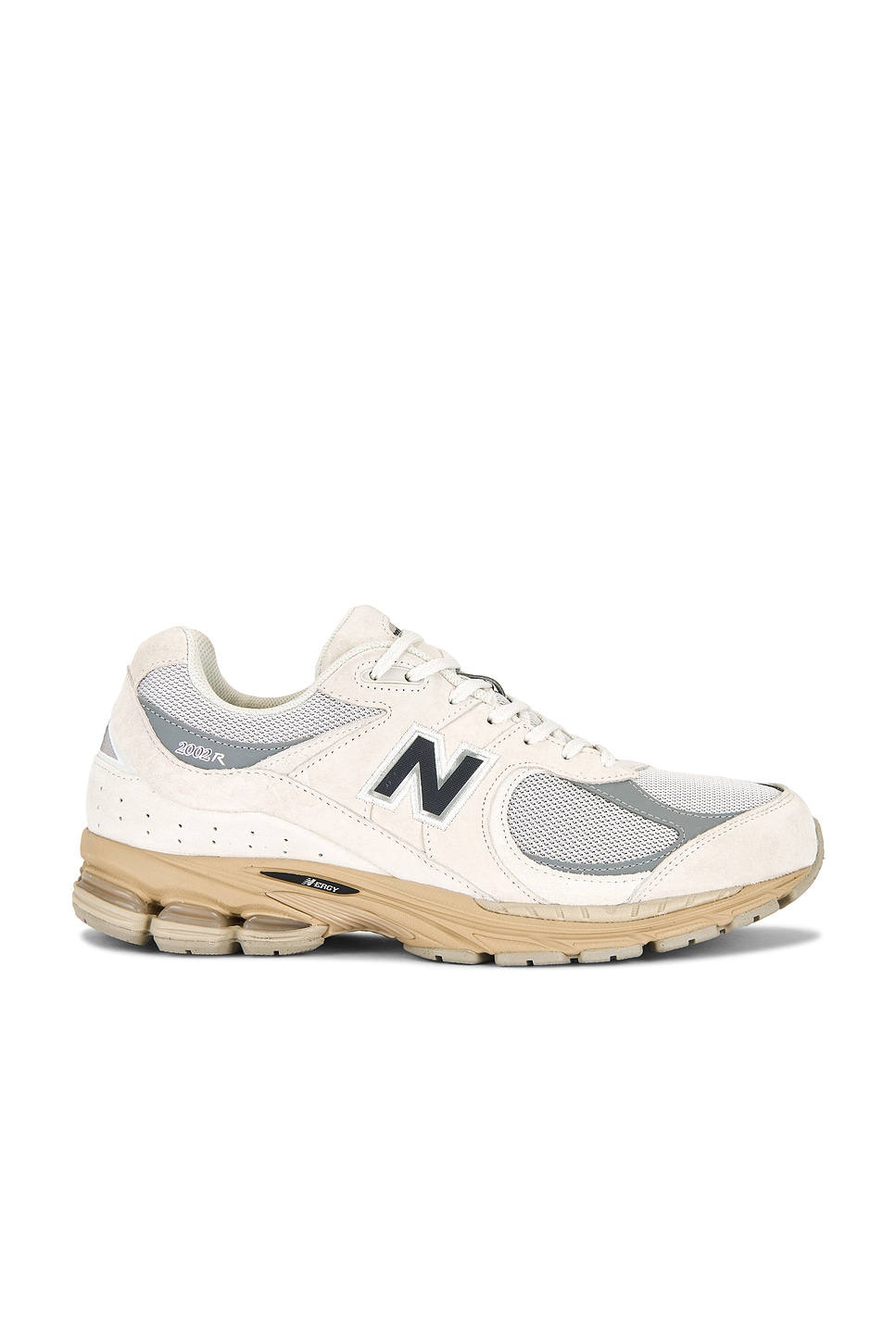 New Balance 2002R スニーカー - Linen & Raincloud | REVOLVE