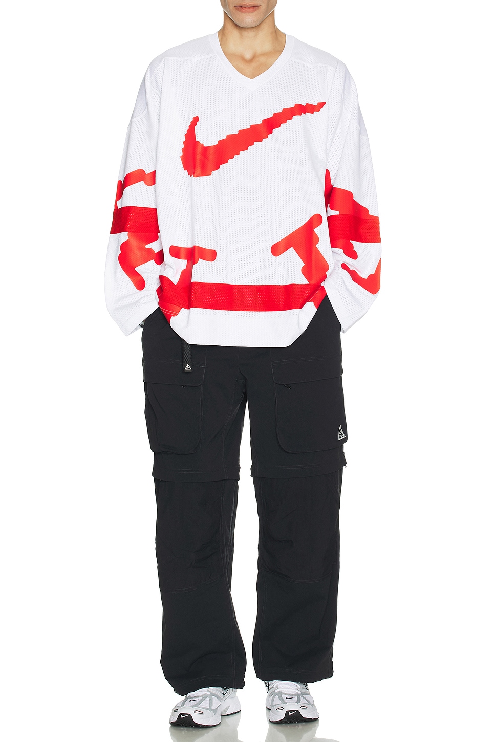 Nike Club Hockey Neo Varsity Jersey in White & University Red