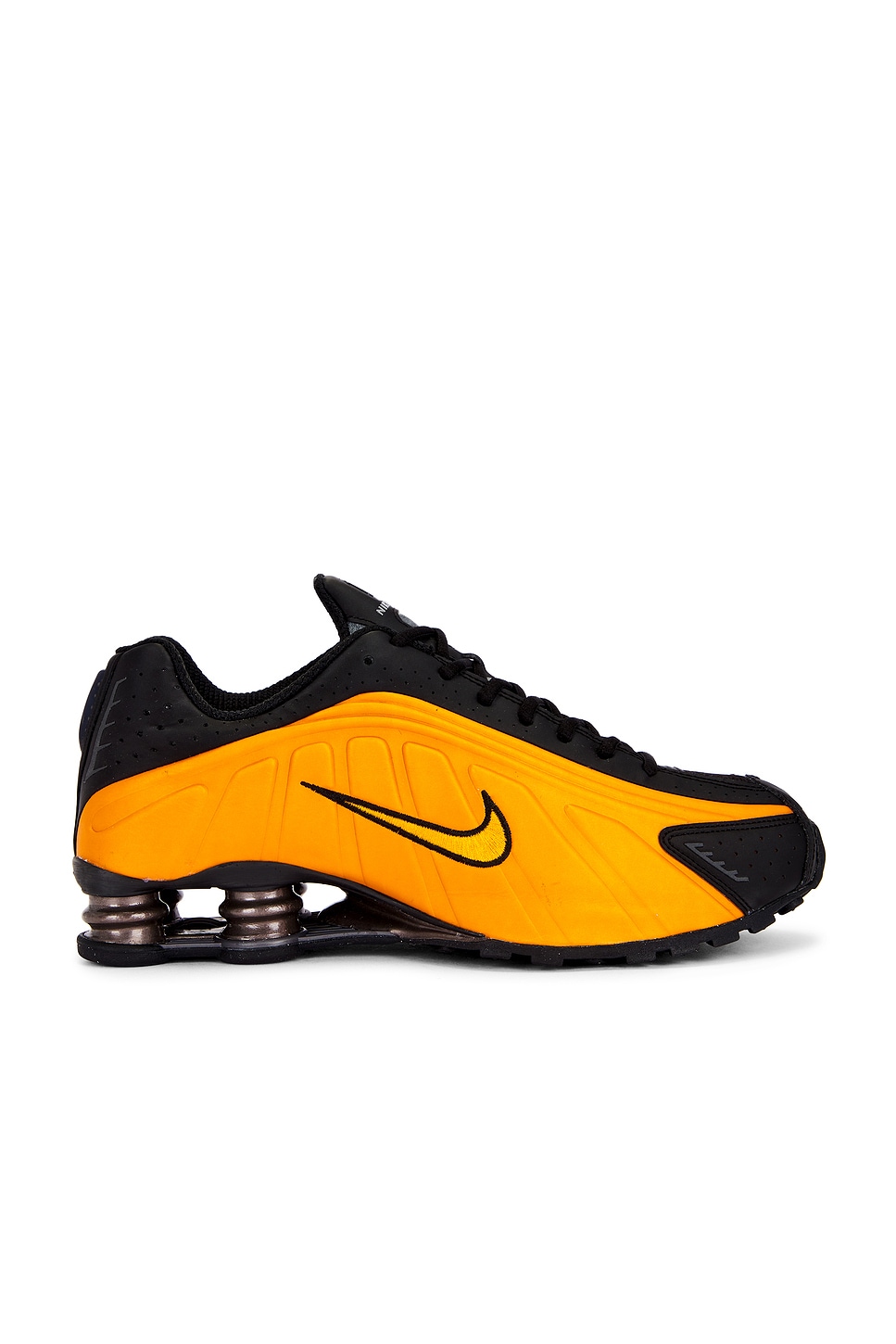 Nike Shox R4 in Bright Ceramic & Black | REVOLVE