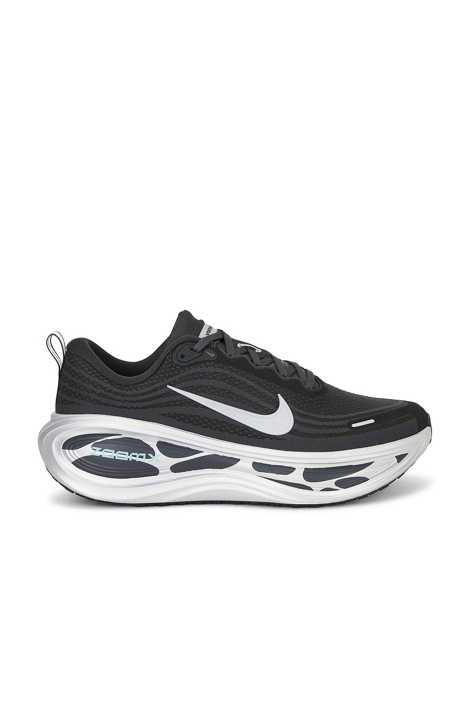 Nike Vomero Plus Sneaker in Anthracite, Reflective Silver, Cannon
