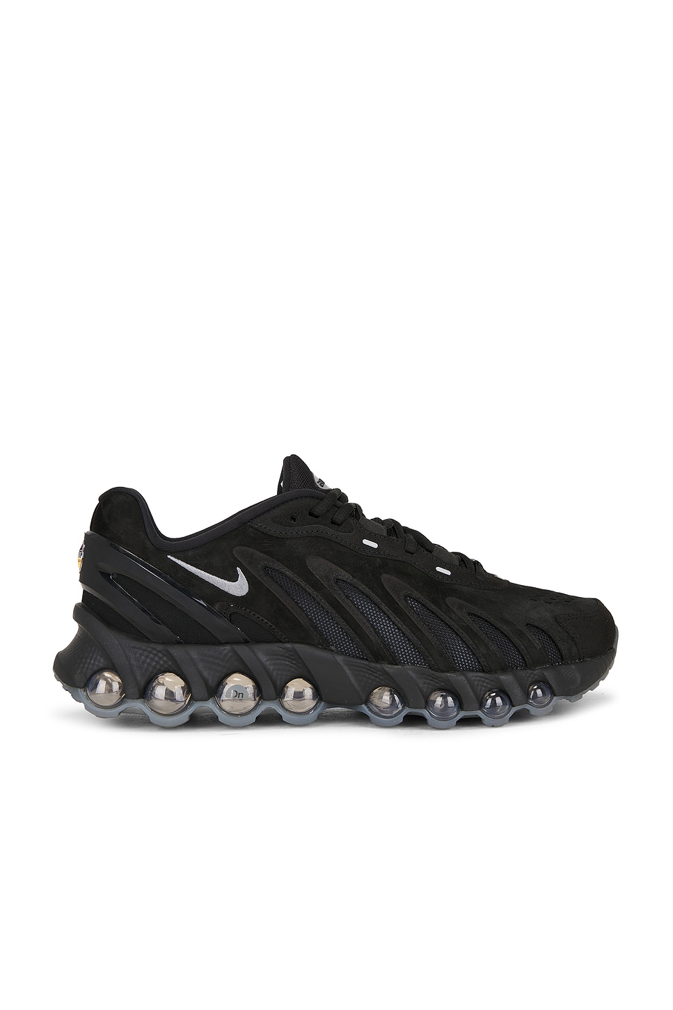 靴 Nike Air Max DN8 Black/Dark Smoke Grey Nike Air Max Dn8 Sneaker in Black & Smoke Grey | REVOLVE