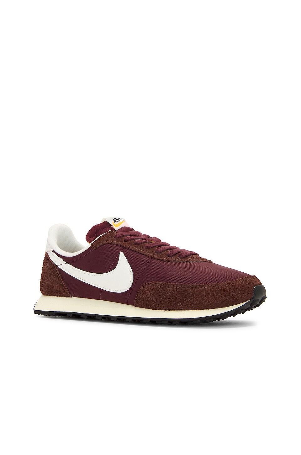 Nike Waffle Trainer 2 SE in Burgundy Crush, Sail & Light Chocolate