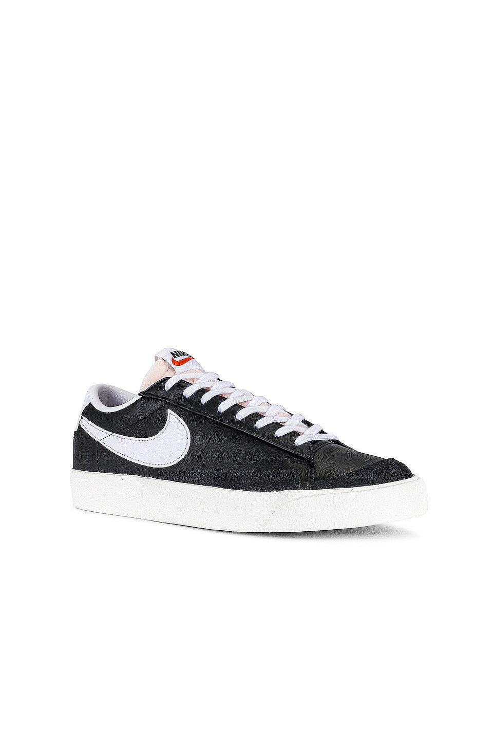 Nike Blazer Low '77 Vintage in Black & White