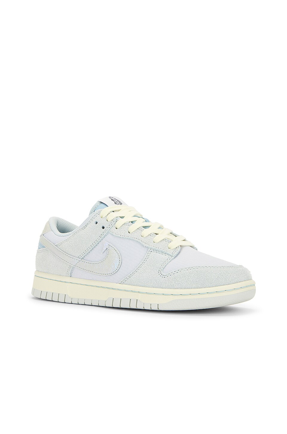 Nike Dunk Low Retro Se in Photon Dust, Light Silver & Alabaster