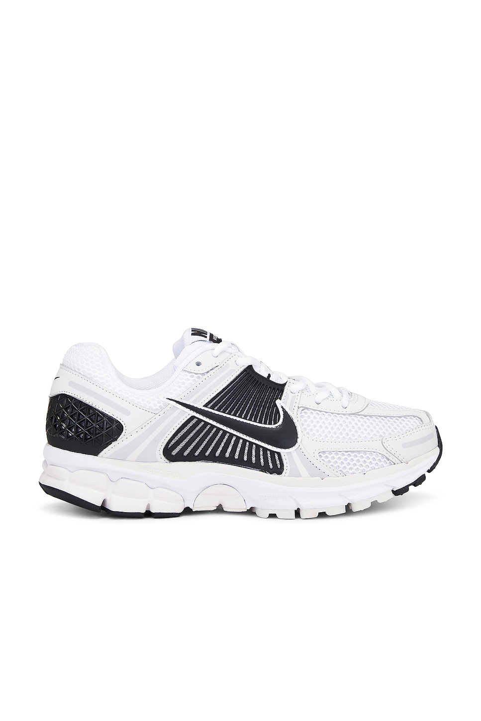 Nike zoom black and white womens on sale