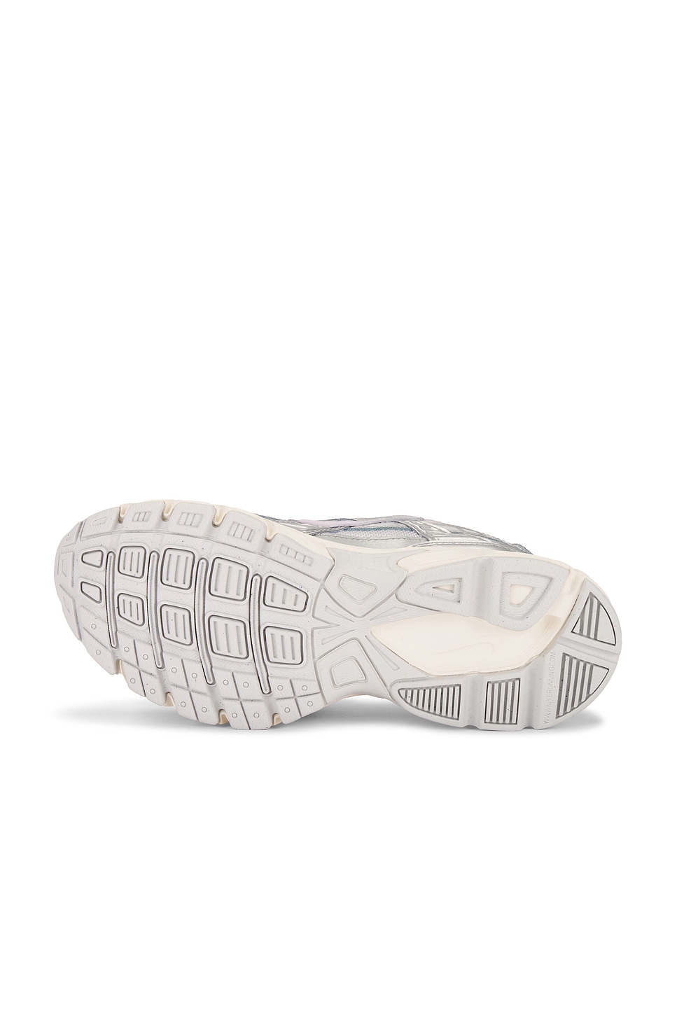 Initiator Sneaker