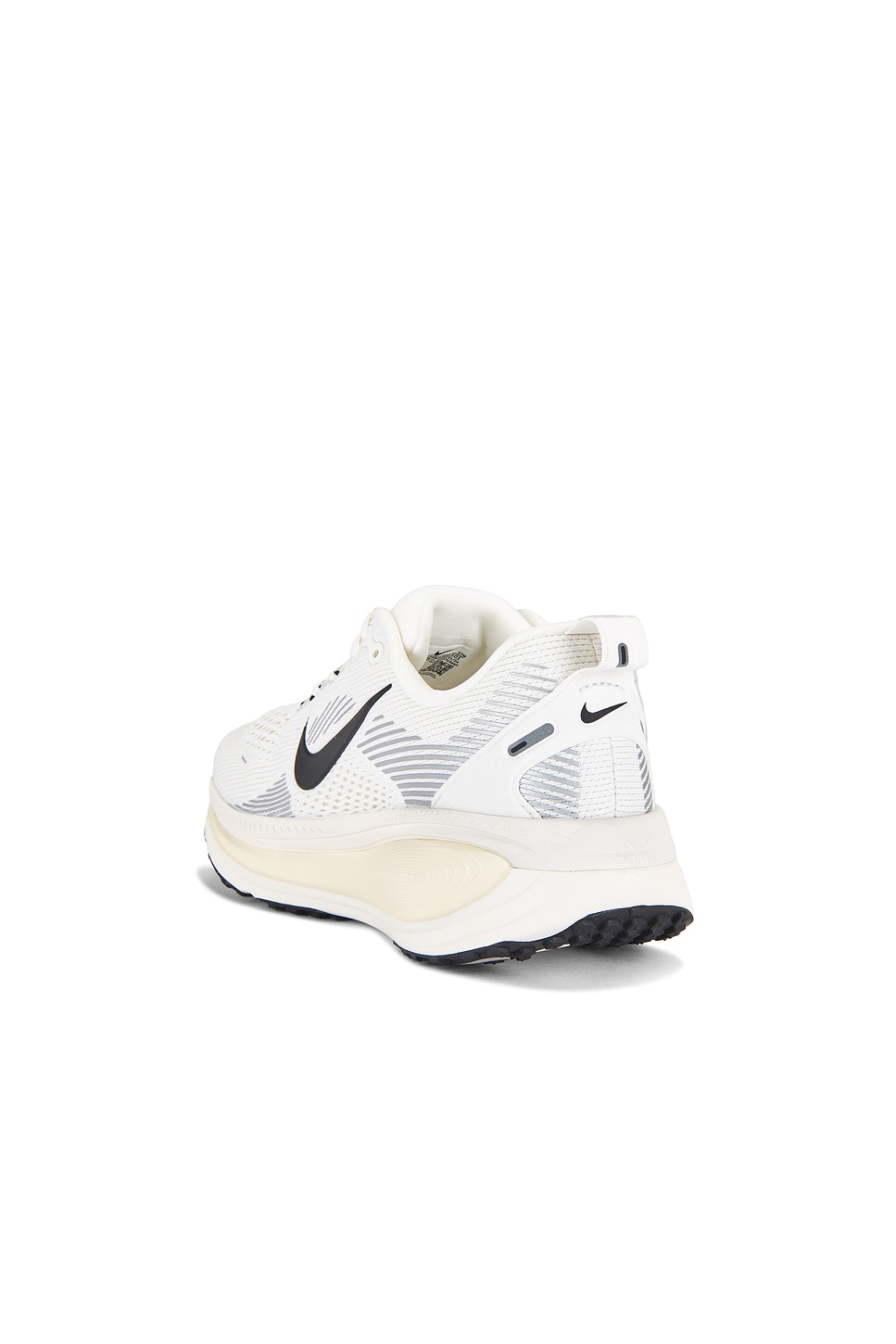 Nike Vomero 18 thumbnail