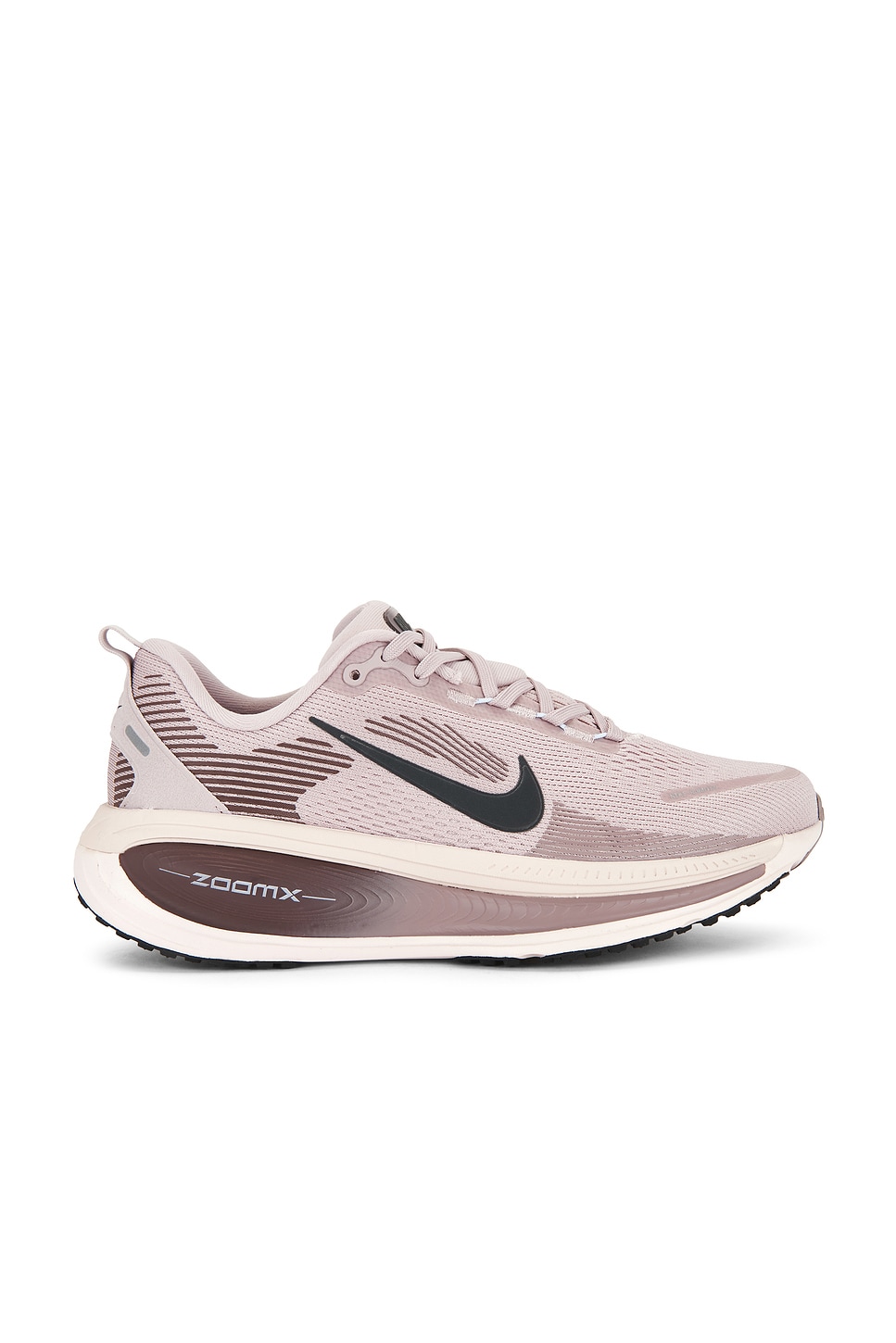 Nike Vomero 18 Sneaker in Particle Rose, Off Noir, Silt Red