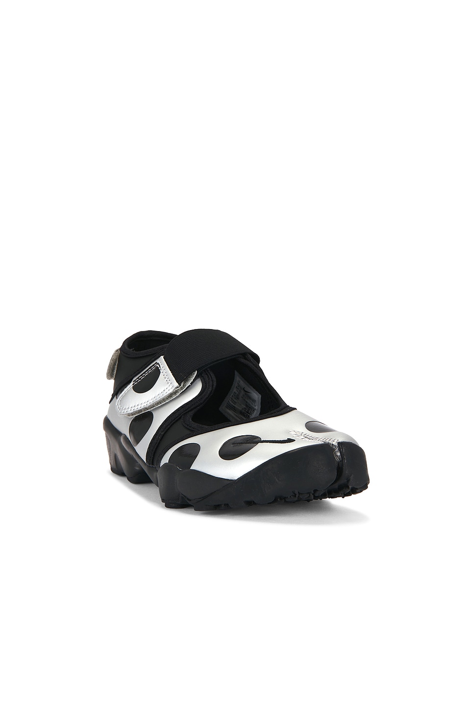 Nike Air Rift ドット ブラック 24cm Nike Air Rift Dot Sneaker in Black & Metallic Silver | REVOLVE