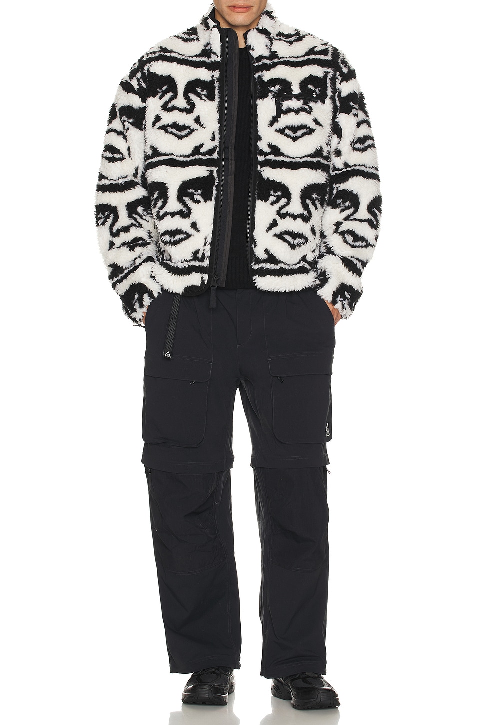 Obey REPEATED ICON シェルパジャケット - Black Multi | REVOLVE