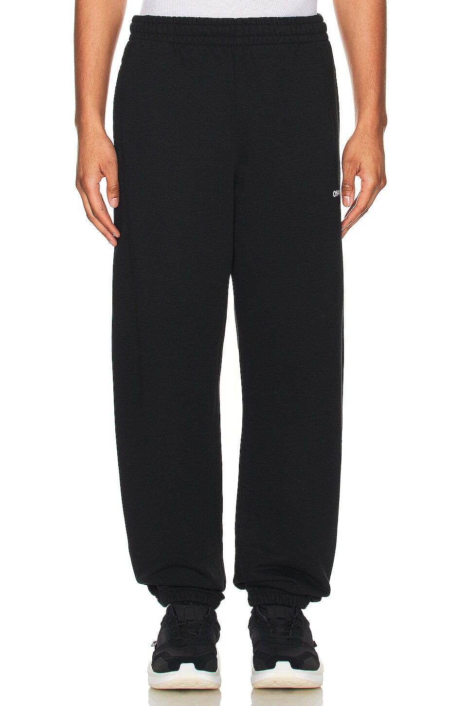 OFF-WHITE Chain Arrow Slim Sweatpants in Black & White | REVOLVE