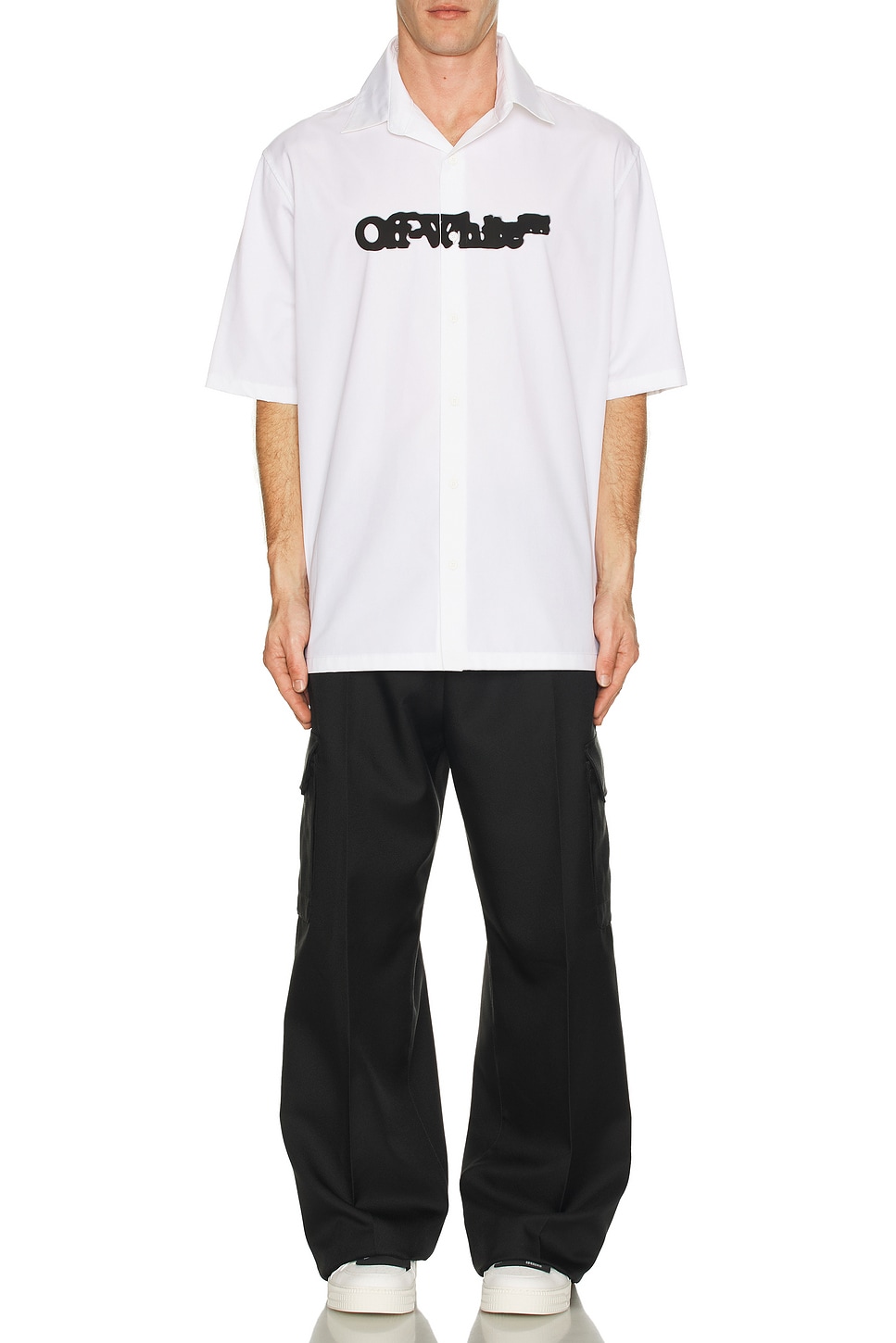 Off-White スプレーアローボウリングシャツ OFF-WHITE Spray Arrow Bowling Shirt in White & Black | REVOLVE