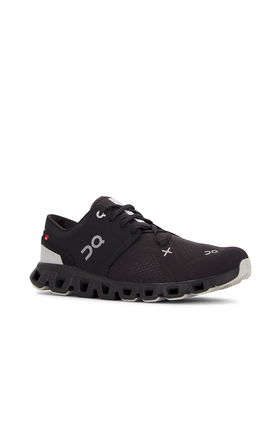 On Cloud X 3 in Black
