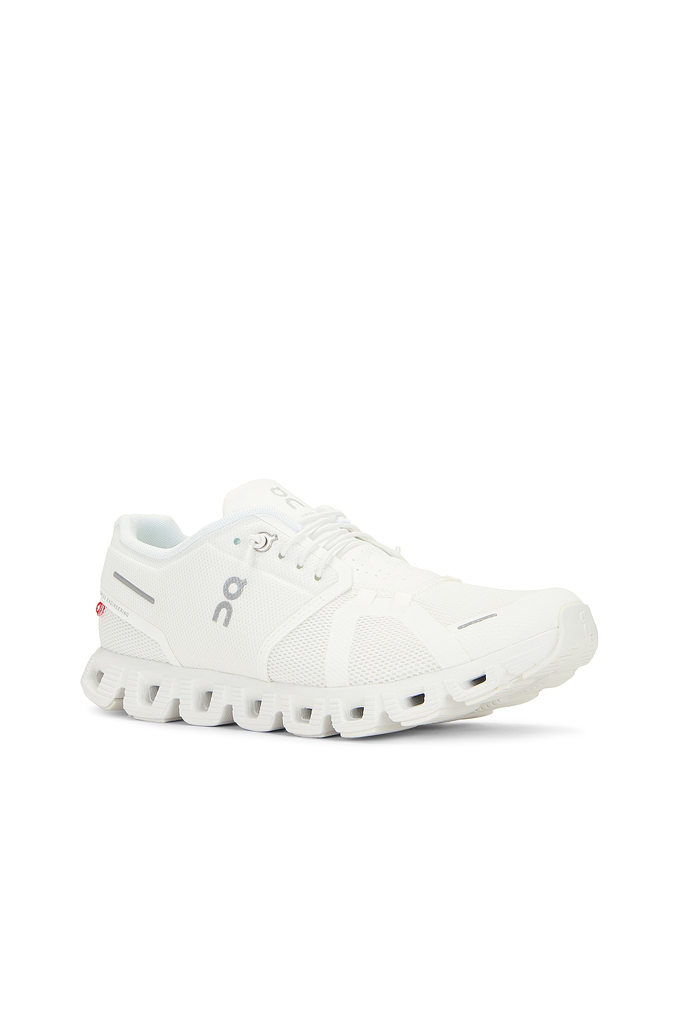 On SNEAKERS CLOUD 5