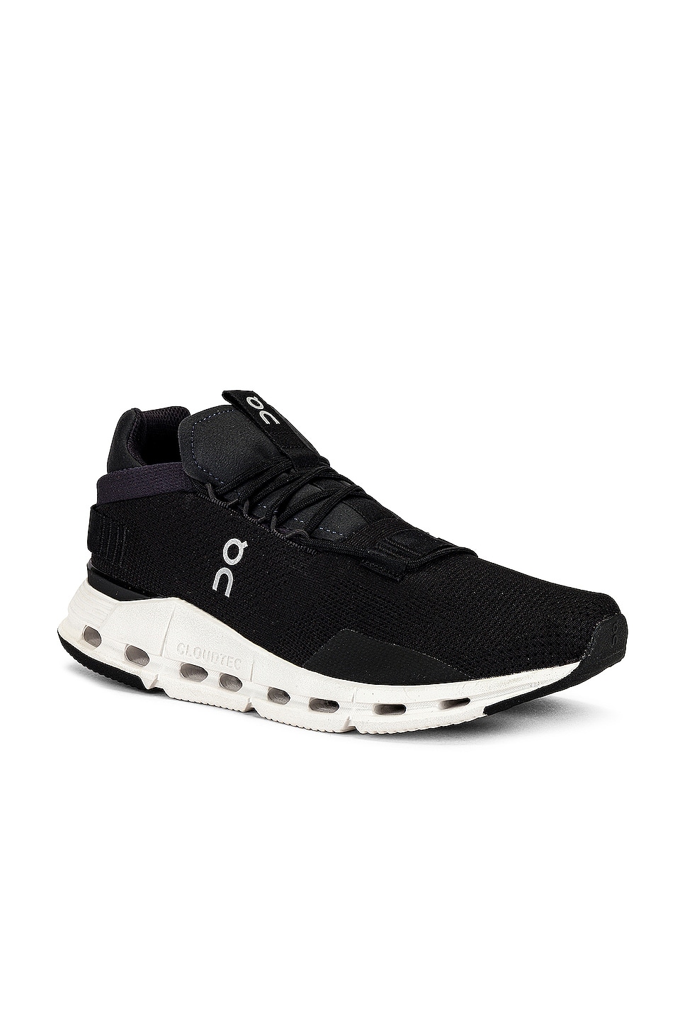 On Cloudnova en Phantom & White