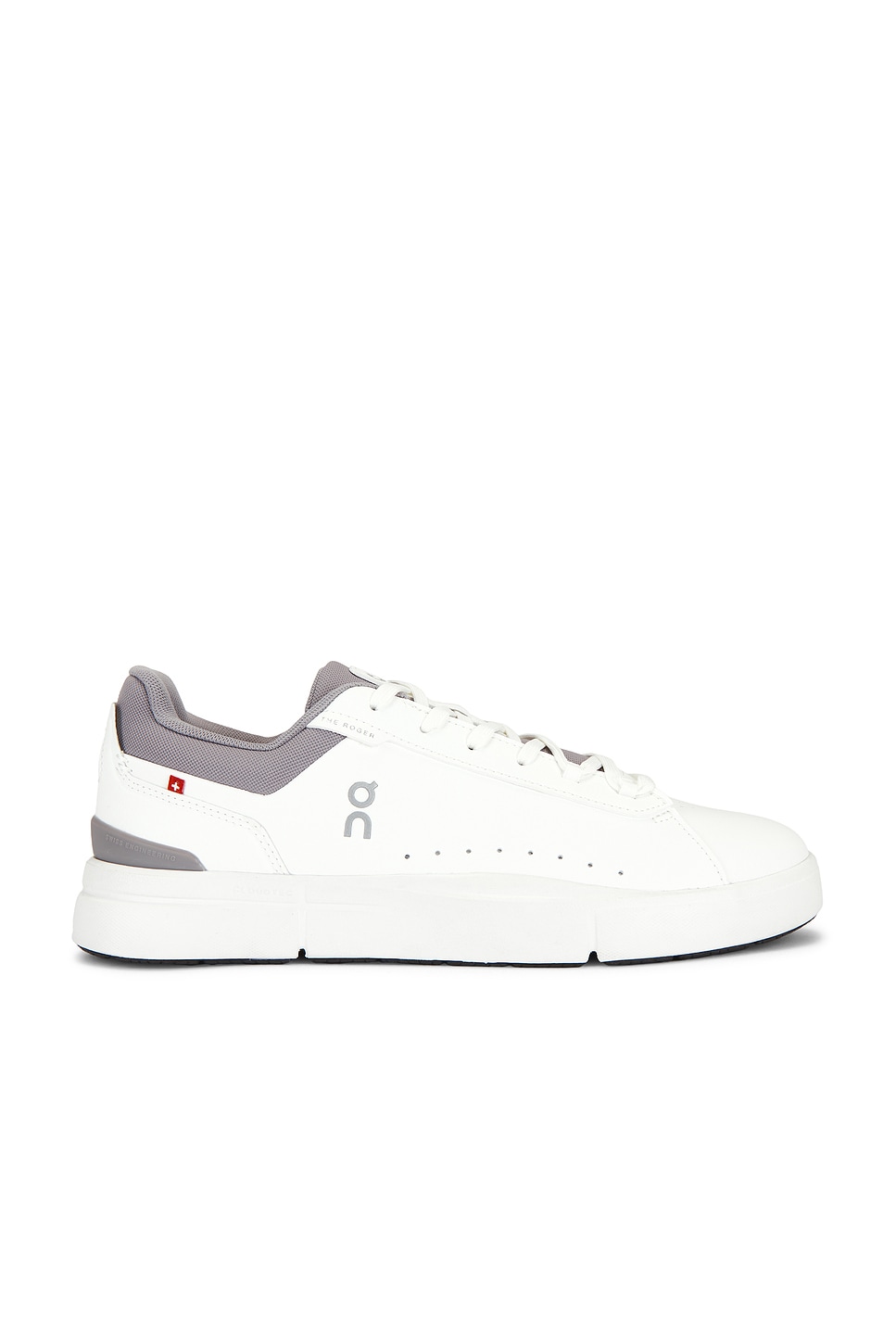 On THE ROGER ADVANTAGE スニーカー - White & Ore | REVOLVE