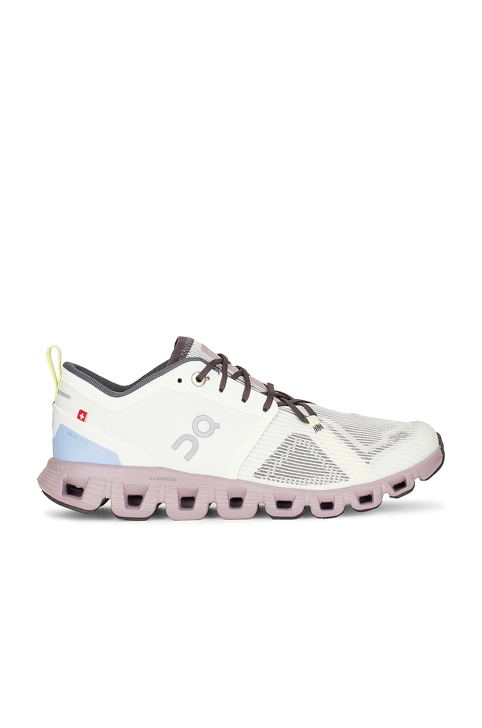 On Cloud x 3 Shift Sneaker in Undyed White & Heron | REVOLVE