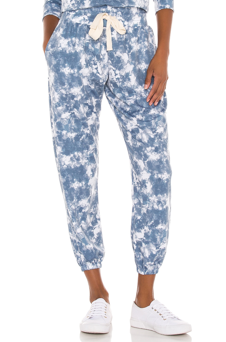 Onzie X Revolve Divine Pant In Pewter Water Dye