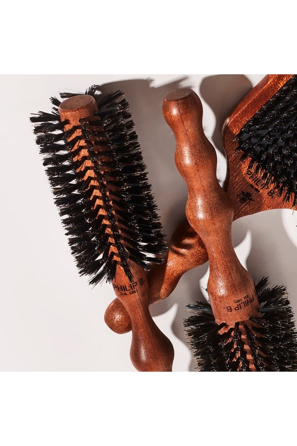 Medium (55mm) Round Hairbrush - thumbnail 3