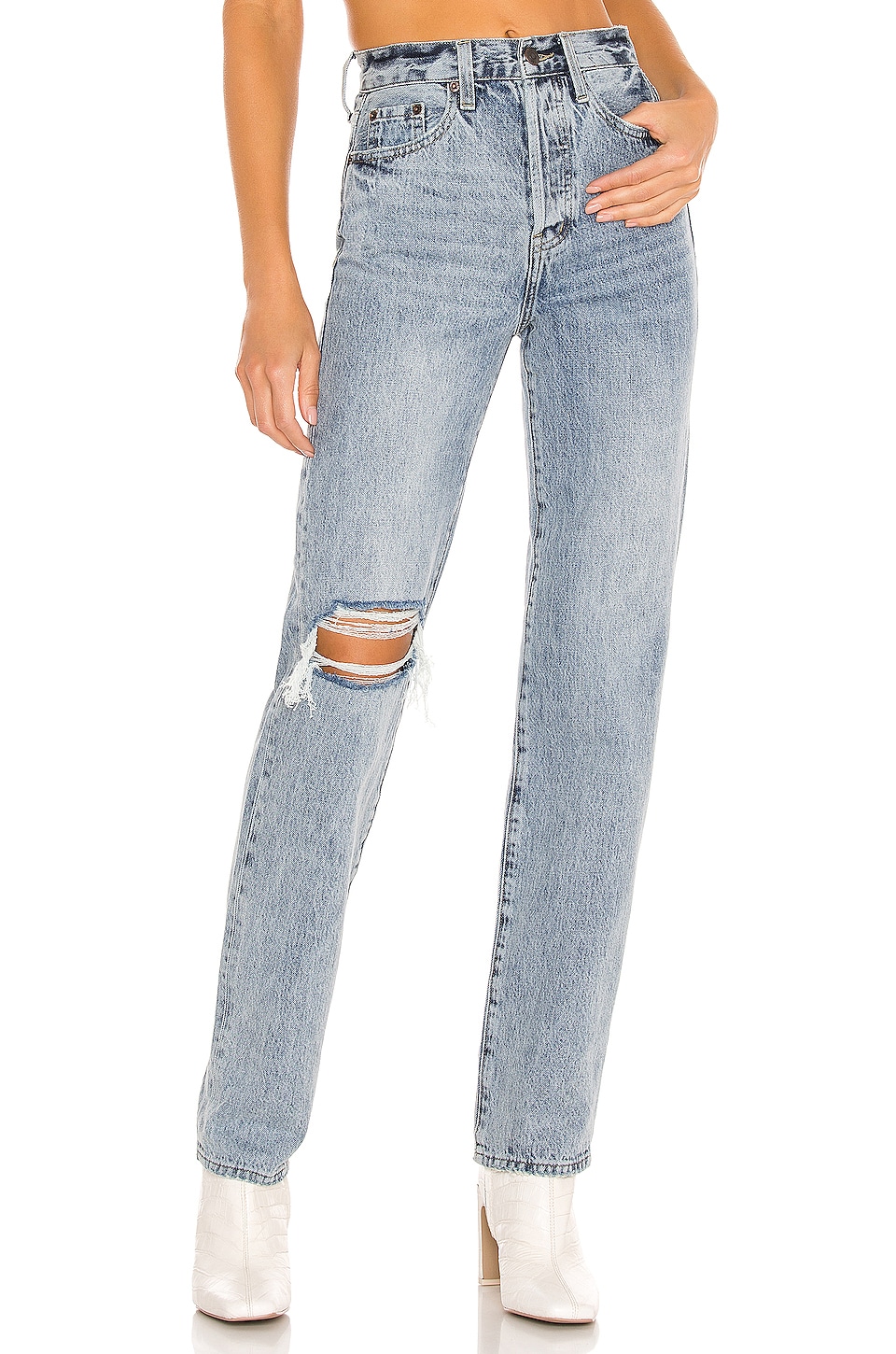 Revolve Women Clothing Jeans High Waisted Jeans Cassie Super High Rise Straight in White. 