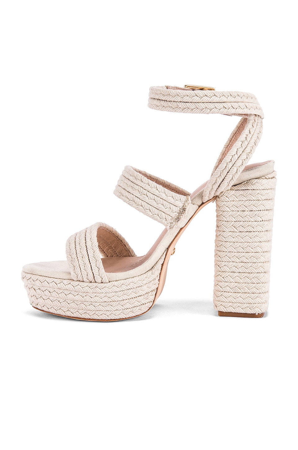 Akita Heel