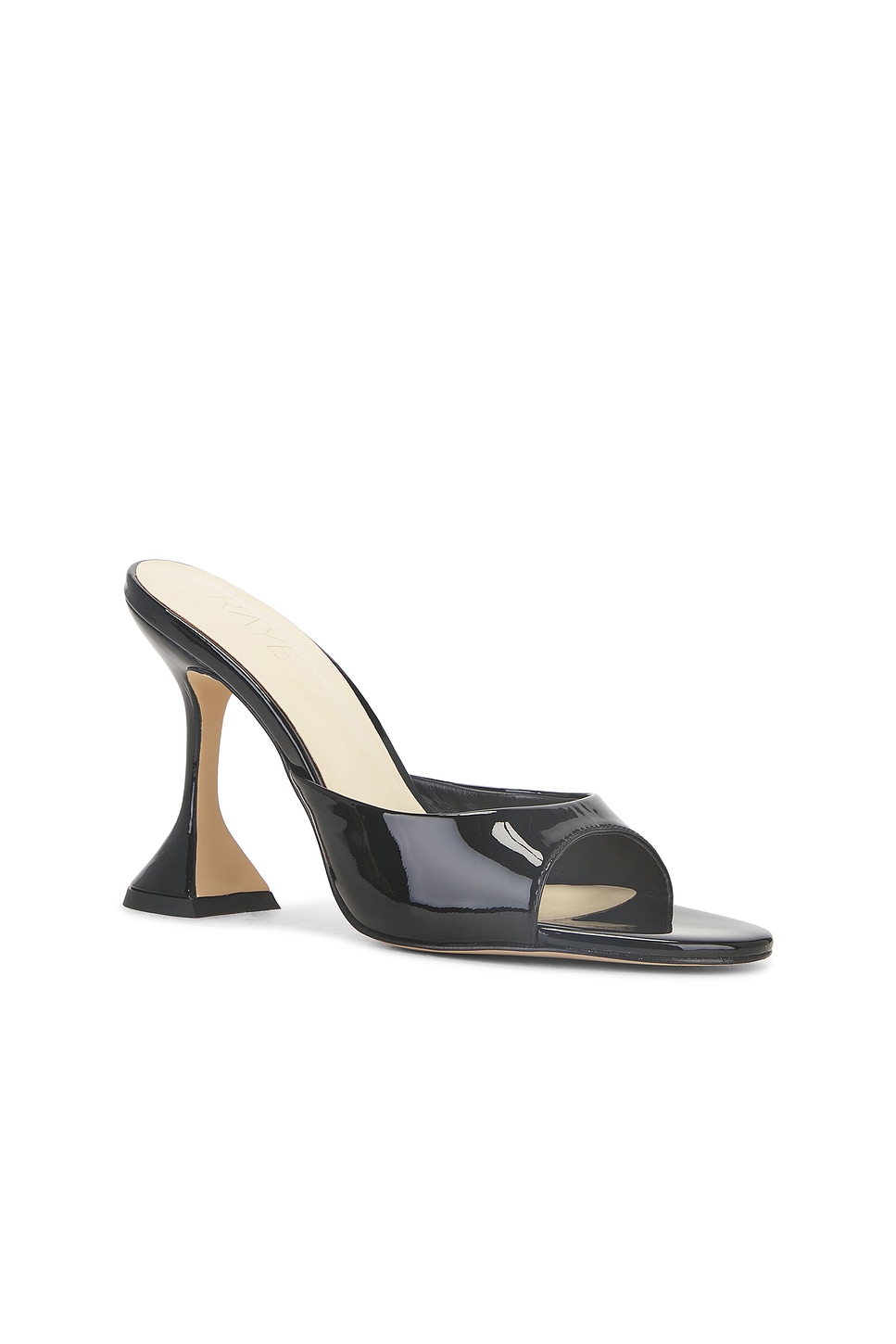 Polina Heel