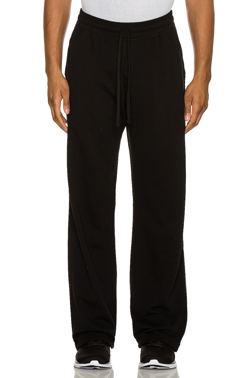 Reigning Champ Relaxed Sweatpant in Black | REVOLVE