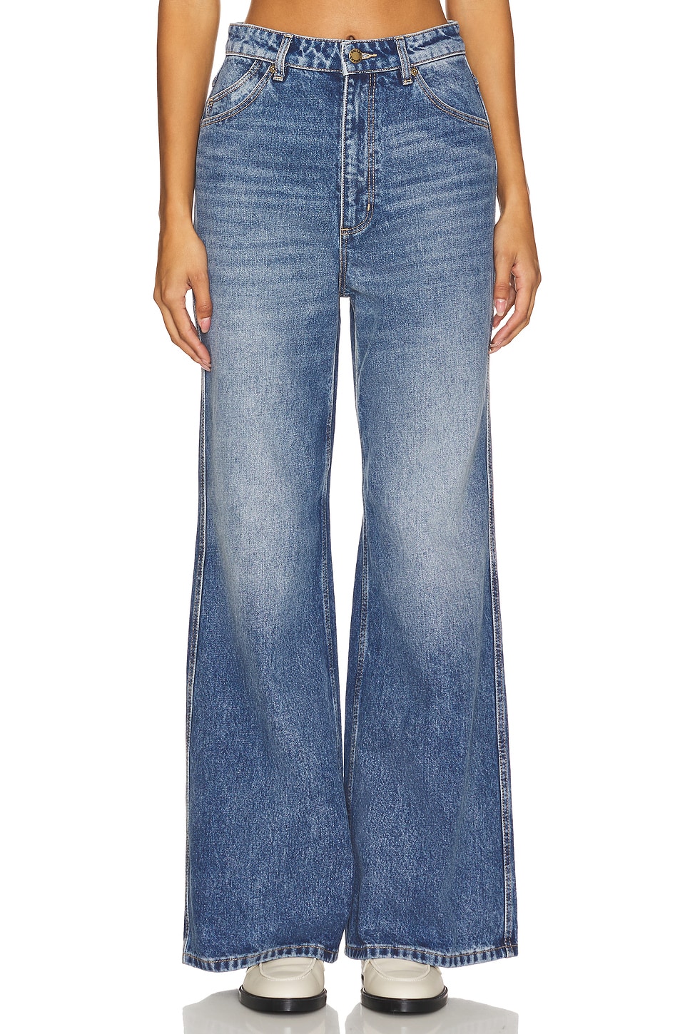 Studio Flare Jeans