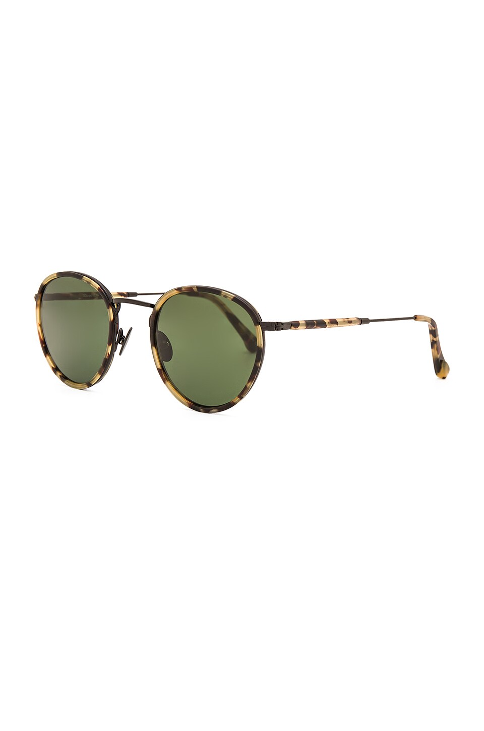 Steven Alan Bryce in Tokyo Tortoise